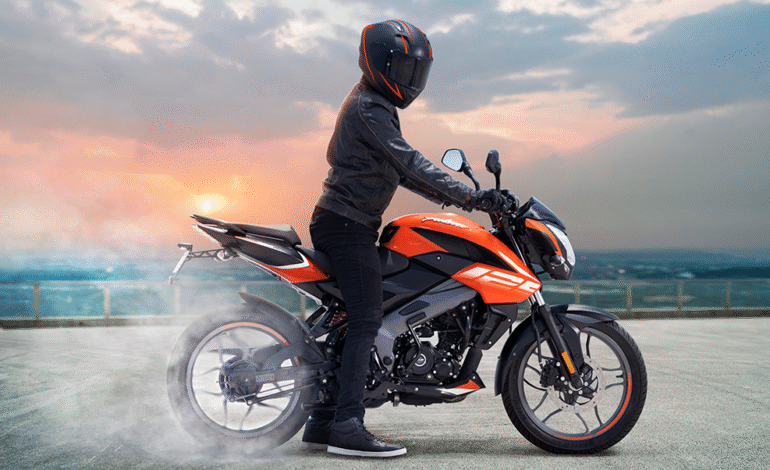 Bajaj Pulsar NS125 2026 Pearl White side view