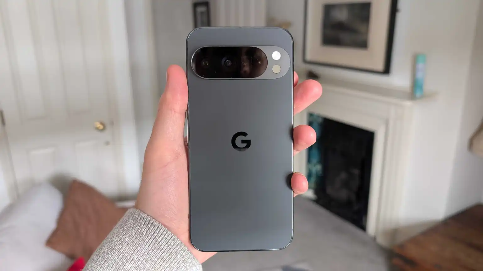 Google Pixel 10 Pro XL 2025 Review: Full Specs, Camera, Battery & Performance